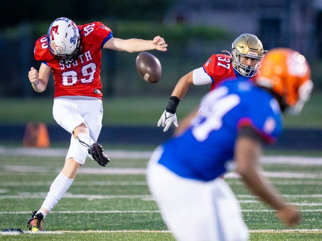 Indiana All-Star South Jayon Harvey (09) punts during the Indiana Football Coaches All-Star game, Friday, July 12, 2024, at Decatur Central High School in Indianapolis.