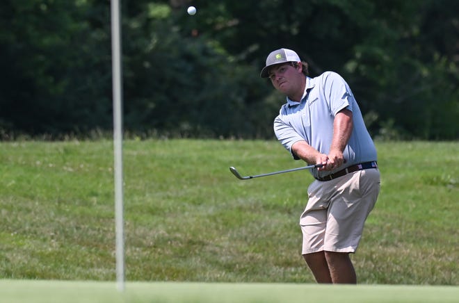 Jason Bannister chips onto the green during the finals in the Men’s Championship division of the City Golf Tournament at Cascades Golf Course on Sunday, July 14, 2024.