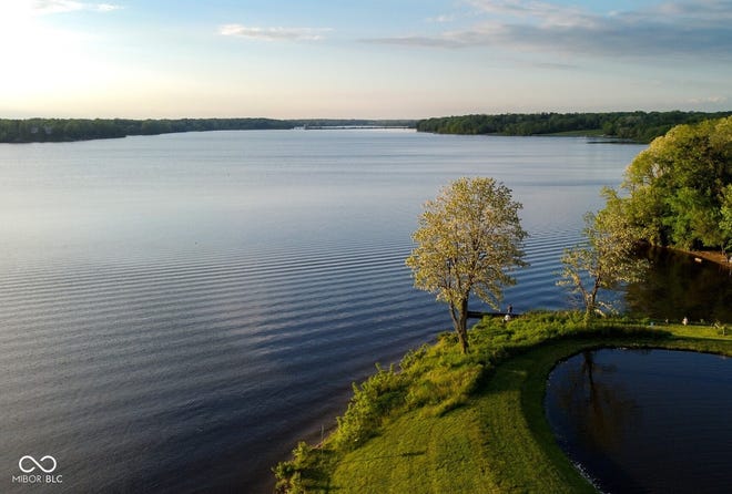 This Eagle Creek home has more than 4,00 sq ft of space and a park-like backyard overlooking a serene pond.