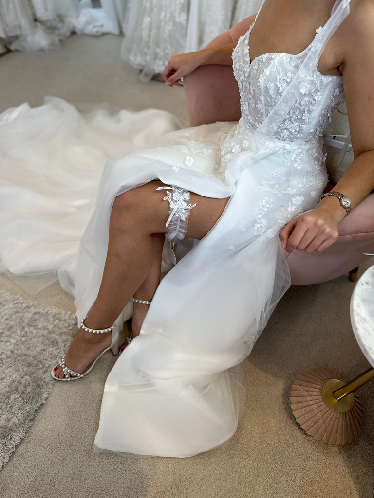 Bridal garters